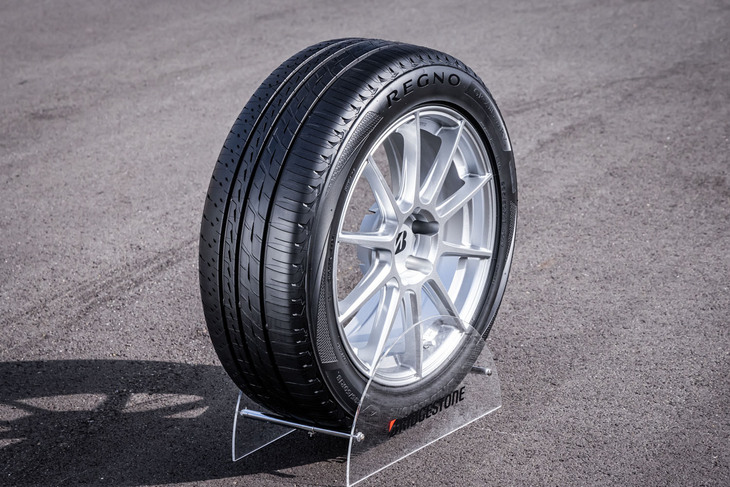 「レグノGR-XIIIタイプRV」の価格は195/65R15 91Hの2万6510円から245/35R20 95W XLの9万9660円まで。2025年2月の販売開始時には全29サイズがラインナップする。