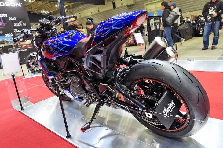 IMC Saitamaの牧野剛昌氏と、Pit-In American Motorcycleの樋口高利氏の手になる「インディアンFTR1200」。