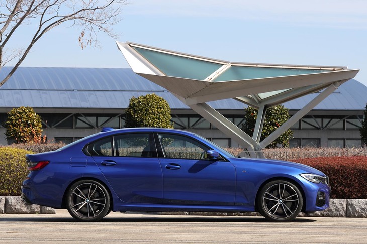 軽量化や運転支援システム（ADAS）を手に入れたことが話題の「3シリーズ」。テスターによれば、「Mスポーツ・ディファレンシャル」の効果にも注目とのこと。（photo：北畠主税）