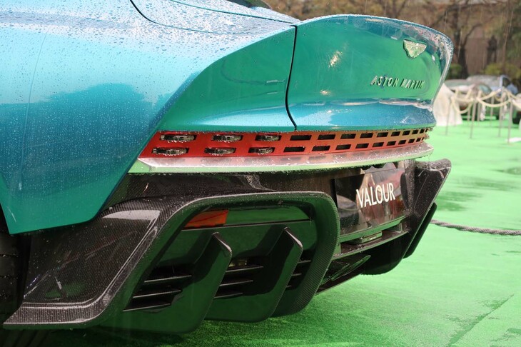 アストンマーティン・ヴァラー（リアまわり）