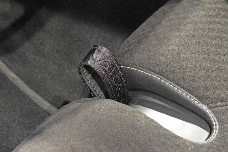 アストンマーティン・ヴァリアント（シート）