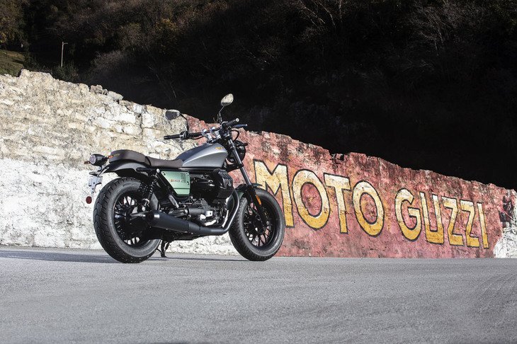 モト・グッツィV9ボバー100周年記念スペシャルエディション