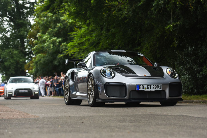 「ポルシェ911 GT2 RS」