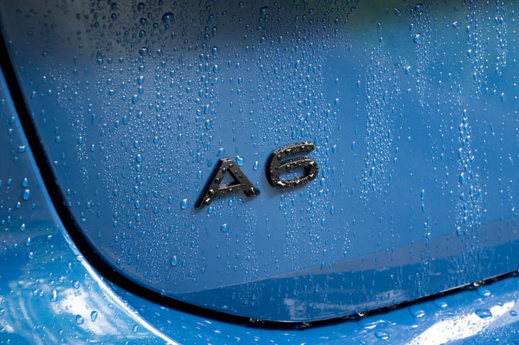 本来なら「A7」に改名しなければならなかった、アウディの“BEVではない”アッパーミドルモデルだが、再度のネーミングルール変更により、かつてのとおり「A6」と名乗れるようになった
