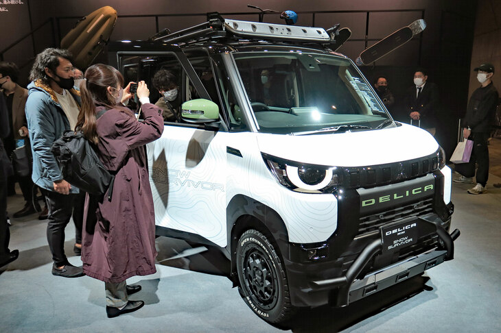 東京オートサロン2023では、「デリカミニ」のカスタマイズカーも展示された。写真は雪山をモチーフにした「デリカミニSNOW SURVIVOR」。