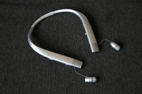 オーディオの話ついでに。2年前に韓国・仁川空港で見たLGエレクトロニクス製ワイヤレスヘッドセットを先日ラスベガスで購入。円換算で約1万8000円だった。