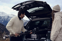 荷室容量は565リッター。日常使いからレジャーまで、幅広いシーンでの高い実用性がうたわれている。