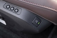 運転席用のマッサージ機能はメニューが1種類で強弱は選択できない。