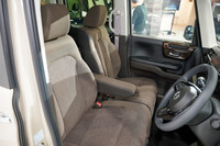 ホンダが「N-BOX」をマイナーチェンジ　デザイン変更で上質感アップの画像