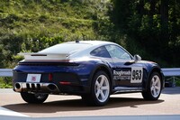ベースモデルは「911 GTS」。車高が50mmアップしたほか、専用開発のオフロード用タイヤを履く。