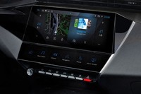 プラグインハイブリッドもラインナップ　新型「プジョー308」がデビューの画像