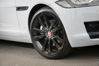 標準では17インチタイヤを採用する「スポーツブレイク」だが、テスト車にはオプションの20インチが装着されていた。