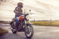 「メテオ350」の国内販売が始まるのは2021年11月中旬。60万円前後の価格帯で扱われる。