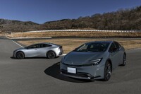 ボディーカラーは、写真手前の「アッシュ」を含む全8色がラインナップされる。