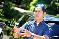 土屋圭市（つちや けいいち）
	全日本GT選手権やルマン24時間など、さまざまな国内外のレースで名をはせた元レーシングドライバー。ドリフト走行を生かした独自の走法から“ドリキン”の愛称で知られる。現在も、SUPER GTのARTAエグゼクティブ・アドバイザーや、ホンダアクセスが手がけるModulo（モデューロ）ブランドの開発アドバイザーを務めるなど、レース界／自動車界で活躍している。