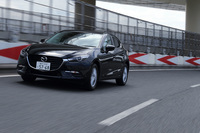 マツダ・アクセラスポーツ15XD