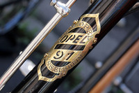 オペルの本拠地リュッセルスハイムの名が打ち抜かれている。