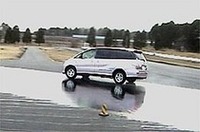 【Movie】クルマの安全性を検証する！　『NAVI』DST（プロローグ）の画像