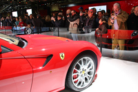 2008年のボローニャモーターショーのフェラーリブース。リーマンショックが発生した直後だが、スーパーカーに対するイタリア人の関心は今より高かった。