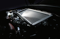 2リッターの水平対向ユニットには、インタークーラーウォータースプレーが備わる。