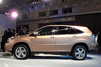 トヨタ「ハリアー」「クルーガー」にハイブリッドシステムを搭載の画像