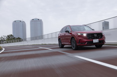 FWDの「ホンダCR-V e：HEV RS」に試乗。4WDモデルとの違いや、走りの特徴をリポートする。