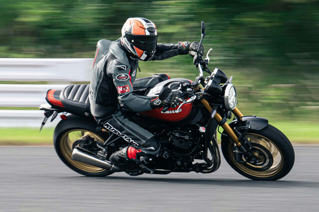 カワサキZ900RSブラックボールエディション（6MT）／Z900RS SE（6MT