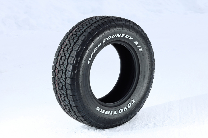 SUV用タイヤとして人気を博す「オープンカントリー」シリーズのオールテレインタイヤ「A/T III」。