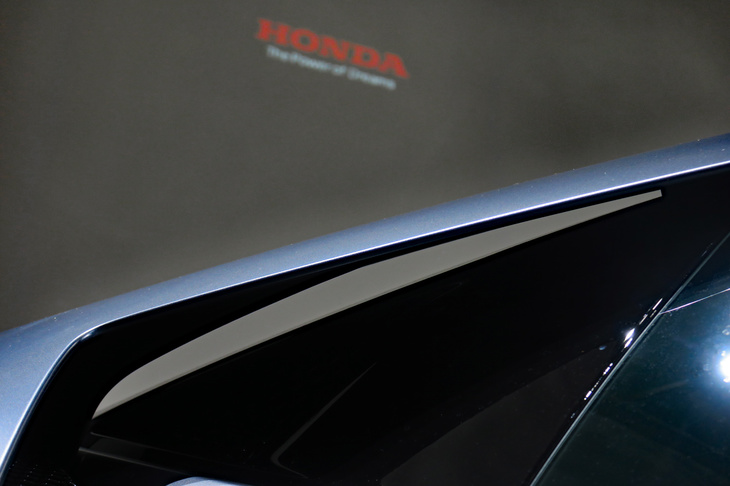 ホンダNSXタイプS（フローティングCピラー）