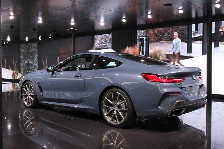 BMW 8シリーズ