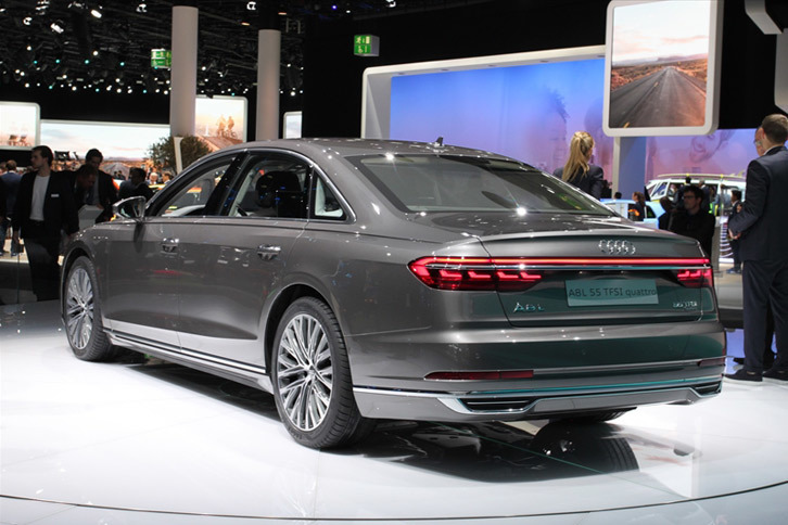 アウディA8 L（エクステリア）