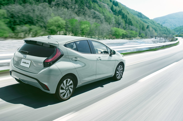 「アクア」と「ヤリス」のハイブリッド車には、基本的に同じパワートレインが搭載される。