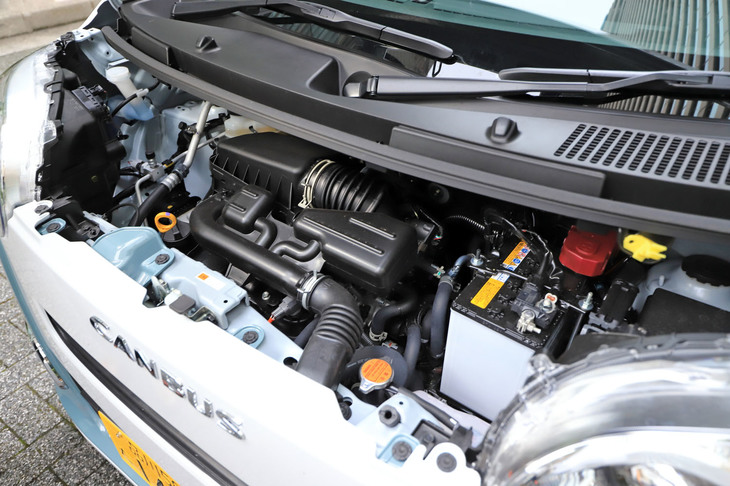 自然吸気エンジンは基本的に従来型のキャリーオーバーだが、最大トルクの発生回転数を5200rpmから3600rpmに変更。低回転域から力を発揮する特性が与えられた。