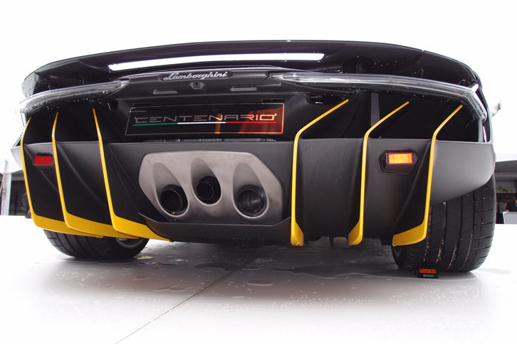ランボルギーニ・チェンテナリオ