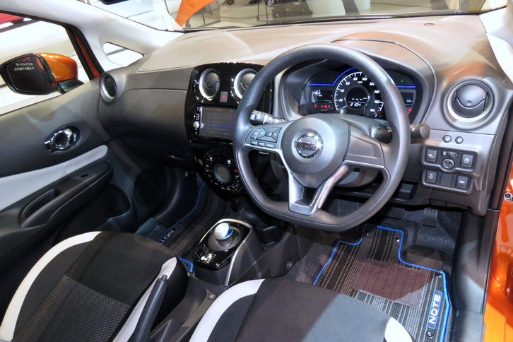 「e-POWER X」のインストゥルメントパネルまわり。