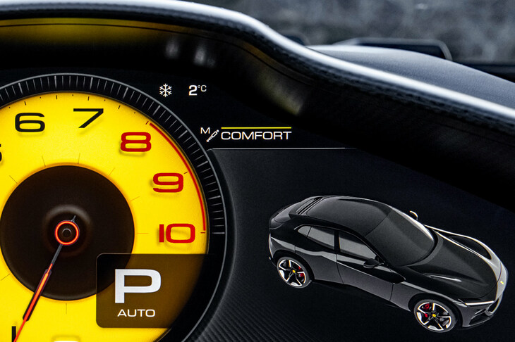 「マネッティーノ」の走行モードは「アイス」「ウエット」「コンフォート」「スポーツ」「ESCオフ」の5種類。サスペンションの特性は、スポーツとESCオフでは「ソフト」「ミディアム」「ハード」の3種類、その他のモードでは「ソフト」と「ミディアム」の2種類から選択できる。