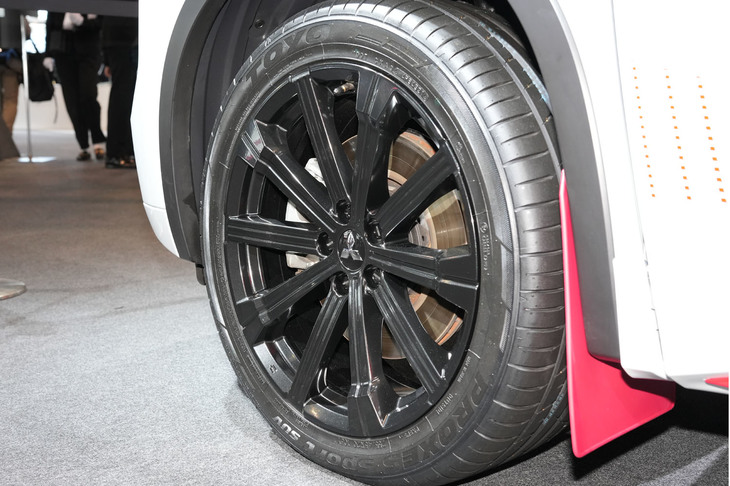 三菱アウトランダー ラリーアートスタイル