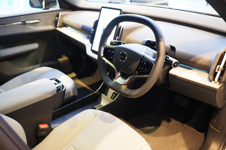 ボルボEX30クロスカントリー（用品装着車のインテリア）