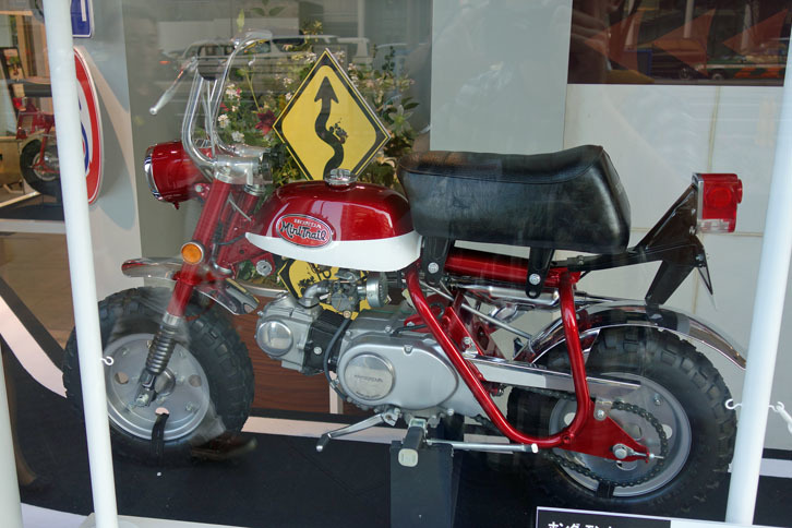 こちらも「モンキーZ50A」（1971年）。