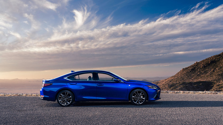 レクサスES（エクステリア）