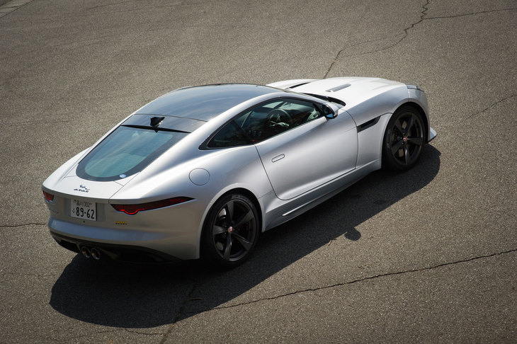 ジャガーFタイプ400スポーツ クーペ