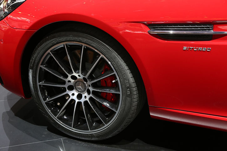 メルセデスAMG SLC43