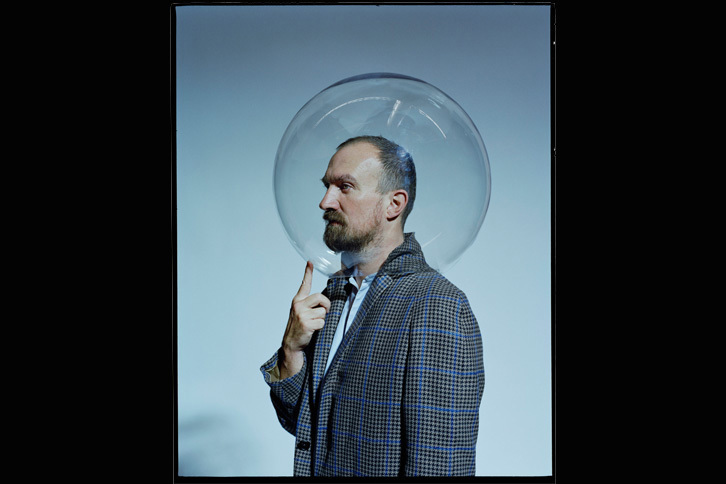 2018年ピレリカレンダーの写真家に選ばれたティム・ウォーカー氏。