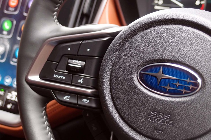 スバル・レガシィ アウトバック リミテッドEX（ステアリングスイッチ）