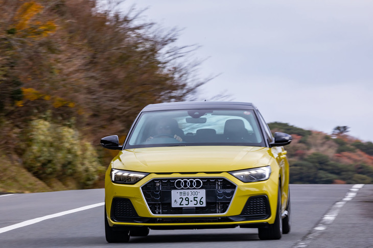 今回の試乗車は、2代目モデルの日本導入を機に設定された「ファーストエディション」。台数250台の限定で販売される。基本メカニズムは「35 TFSIアドバンスト」と同様で、充実した装備がセリングポイントだ。