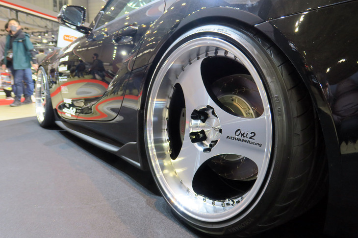 トヨタGRスープラ（「アドバンレーシングONI2プログレッシブ」装着車）