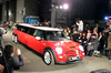 全長6.3mの「MINI」が、ファッションショーに乱入！ 【ニュース】 の画像1
