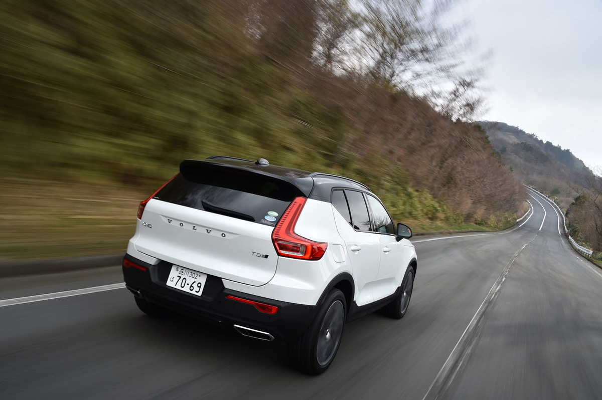 ボルボXC40 T5 AWD R-DESIGN ファーストエディション（4WD/8AT）【試乗 