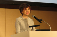 ディー・エヌ・エーの南場会長。「ユーザーの不安が個人間カーシェアのボトルネックとなっており、それを取り除くためにSOMPOホールディングスと組んでいきたい」と語った。