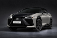 2025年3月にベルギーのブリュッセルで発表されたレクサスのBEV「RZ」の大幅改良モデル。電動システムが完全刷新され、モーターの高出力化や航続距離の伸長、充電時間の短縮を実現している。